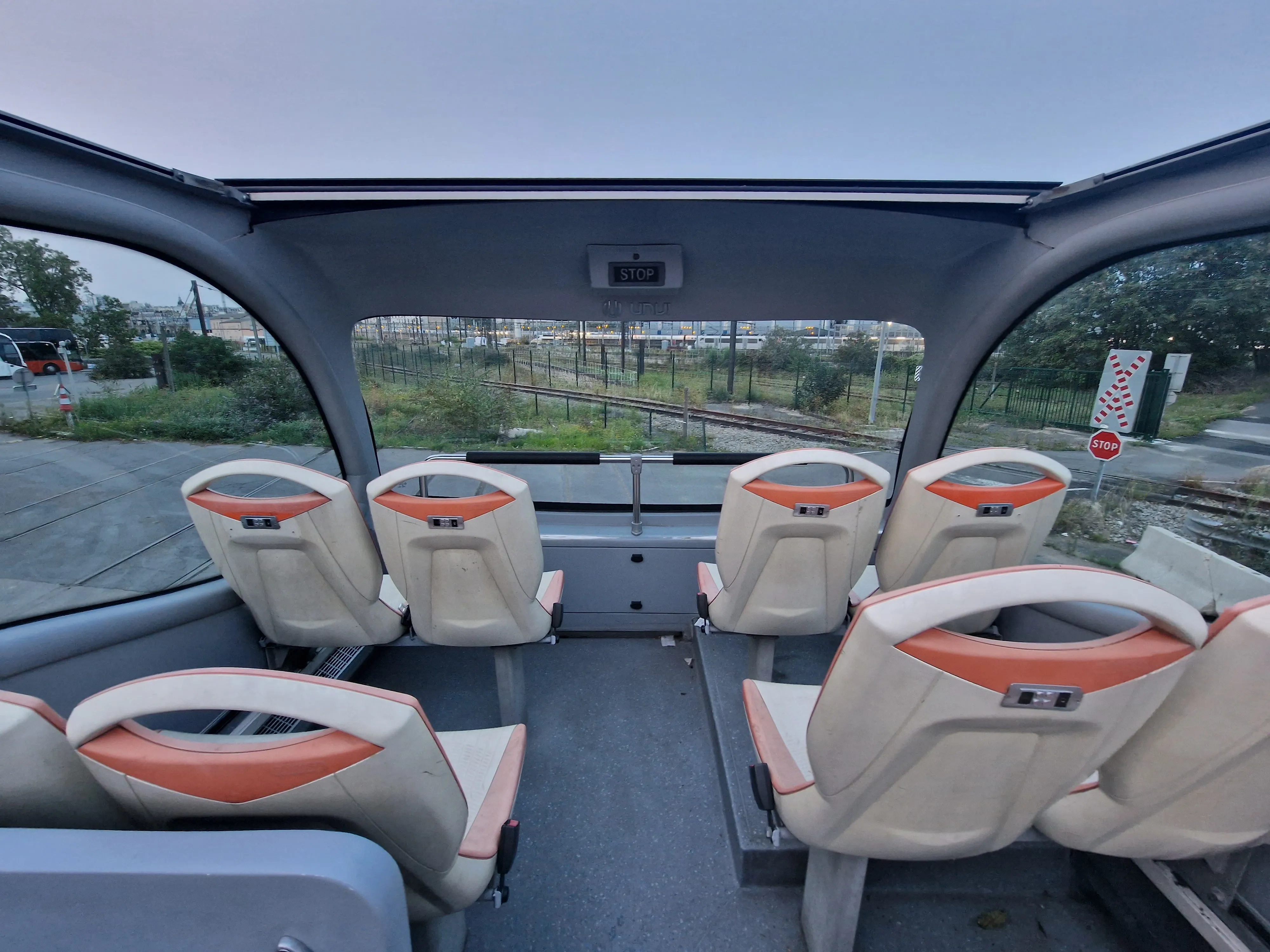 Vue de l’intérieur du bus cabriolet - Autocars-soummane